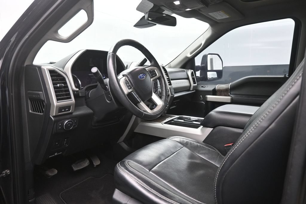 Used 2019 Ford F250 Lariat w/ Lariat Ultimate Package AWD/4WD image 18
