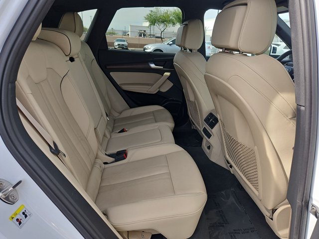 Used 2024 Audi Q5 e Premium Plus w/ Premium Plus Package AWD/4WD image 24