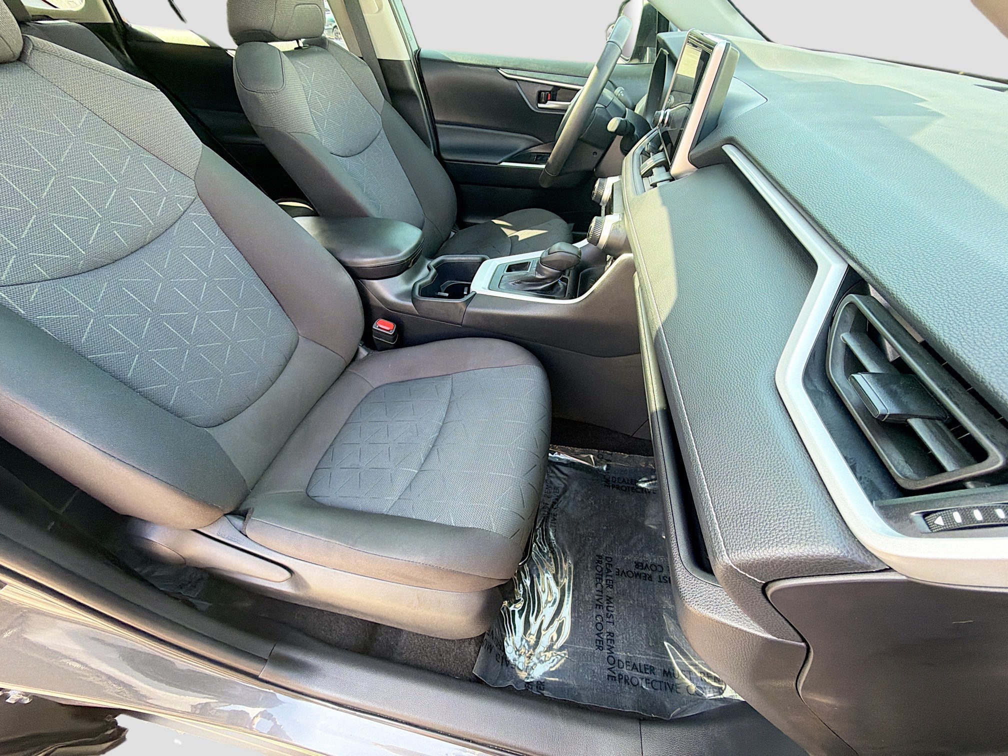 Used 2025 Toyota RAV4 XLE w/ Convenience Package AWD/4WD image 15