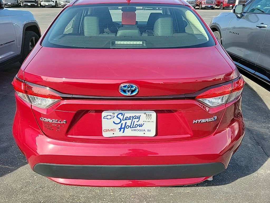 Used 2022 Toyota Corolla LE image 4