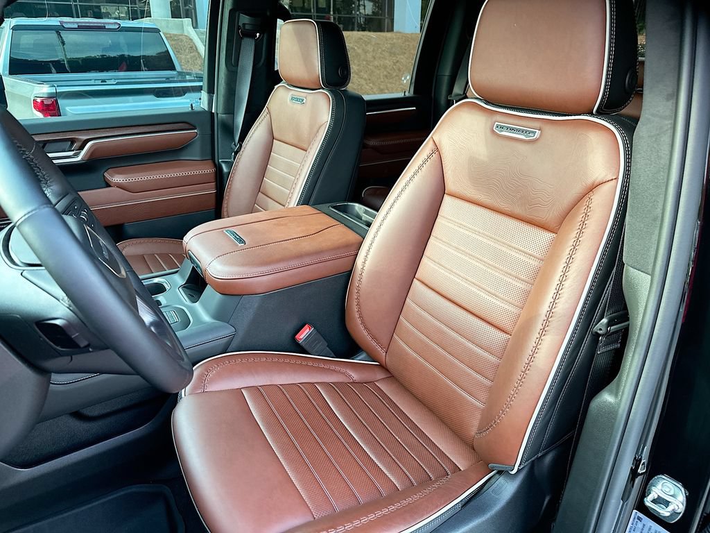 New 2026 GMC Sierra 3500 Denali Ultimate AWD/4WD image 8