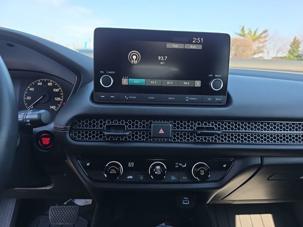 Used 2024 Honda HR-V Sport image 17