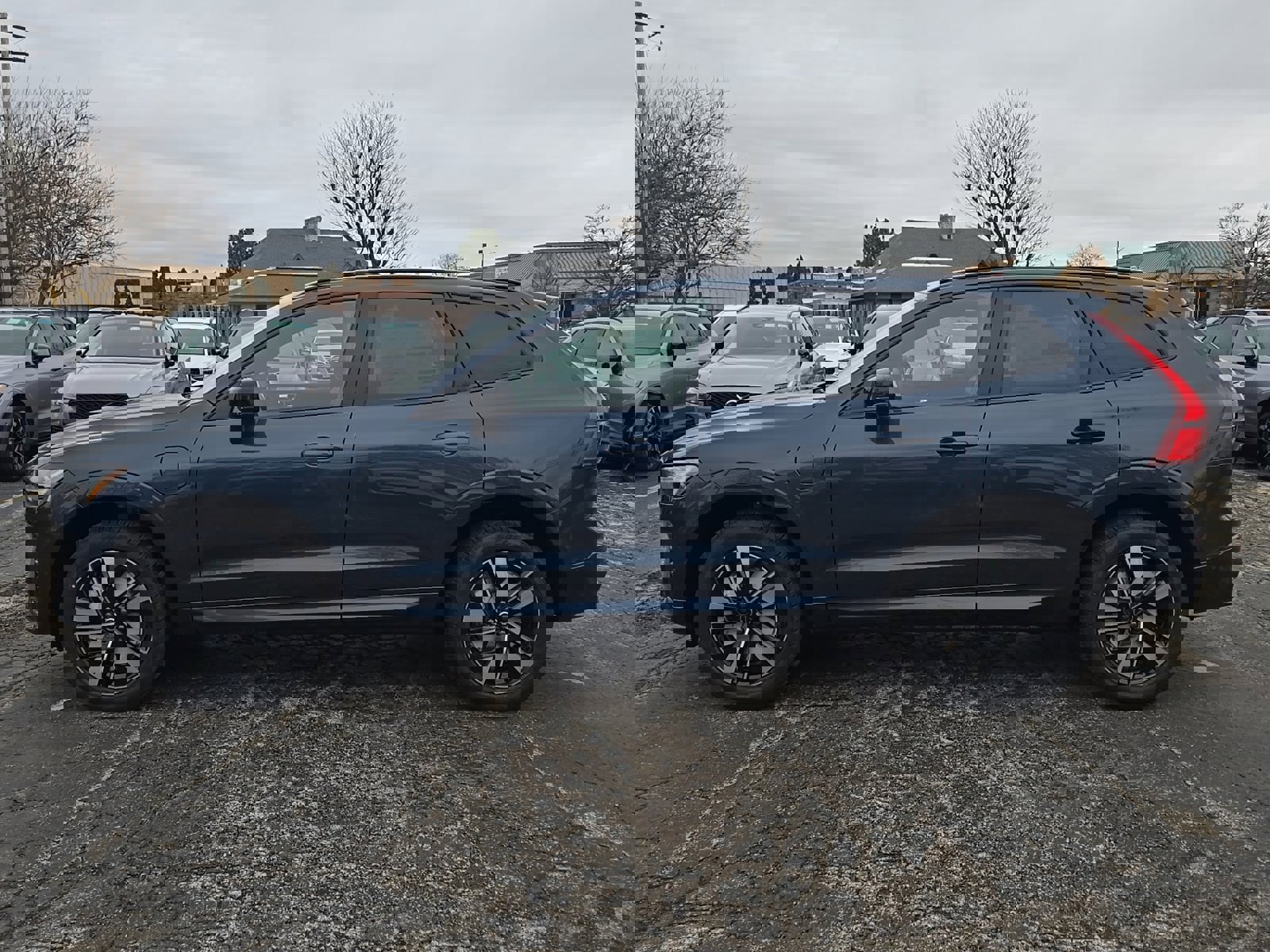 New 2026 Volvo XC60 T8 Plus w/ Climate Package image 3