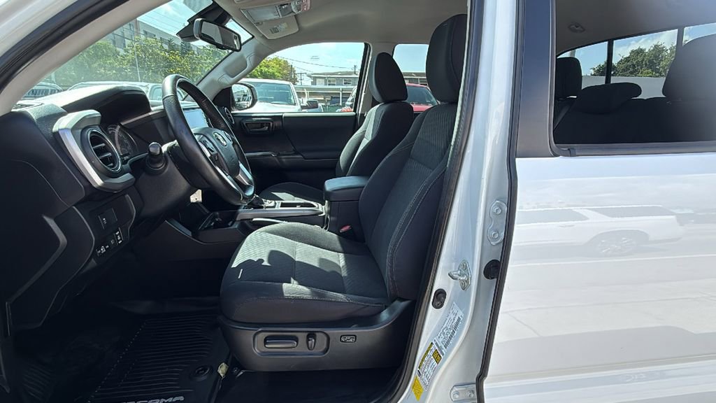 Used 2021 Toyota Tacoma SR5 w/ Trail Edition image 23