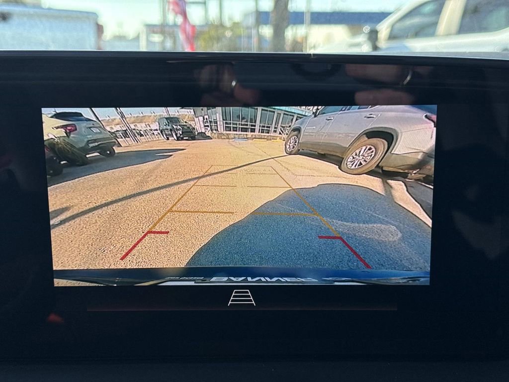 Certified 2025 Buick Encore GX Sport Touring image 26