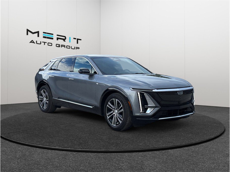 Used 2023 Cadillac Lyriq 2WD Luxury image 1
