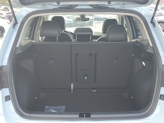 New 2026 Volkswagen Taos SE FWD image 7