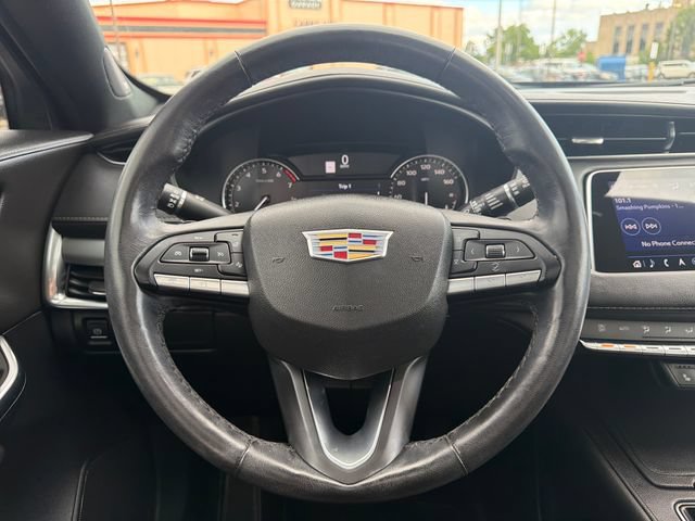 Used 2020 Cadillac XT4 Premium Luxury w/ Cold Weather Package FWD image 17