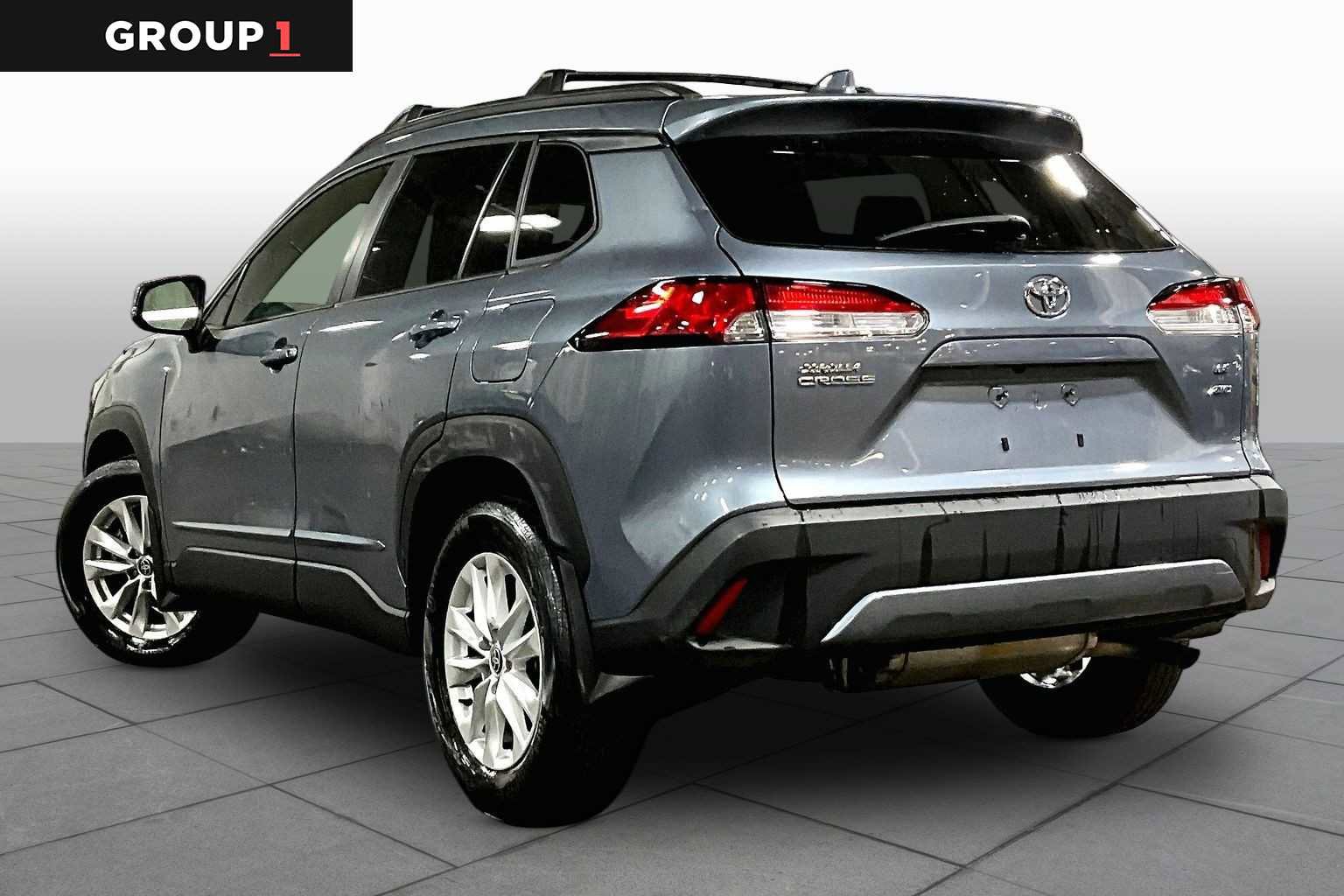 Used 2023 Toyota Corolla Cross LE w/ Moonroof Package image 12