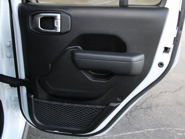 Used 2025 Jeep Wrangler Unlimited Rubicon image 28