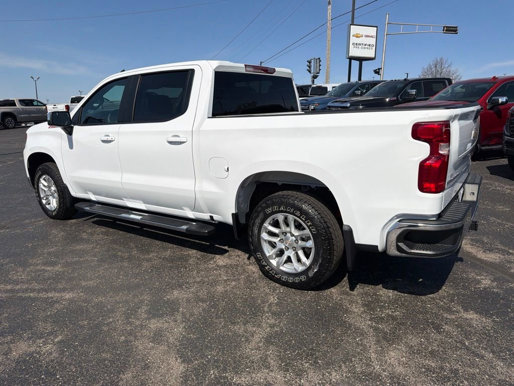 Certified 2023 Chevrolet Silverado 1500 LT w/ Z71 Off-Road Package AWD/4WD image 7
