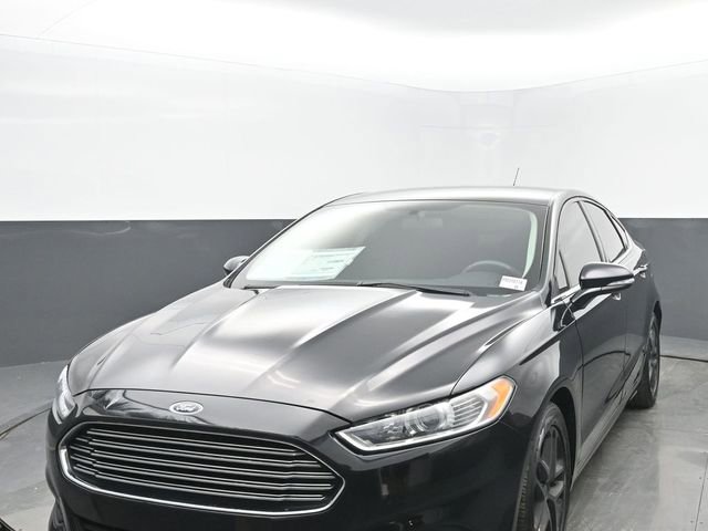 Used 2016 Ford Fusion SE w/ SE Cold Weather Package