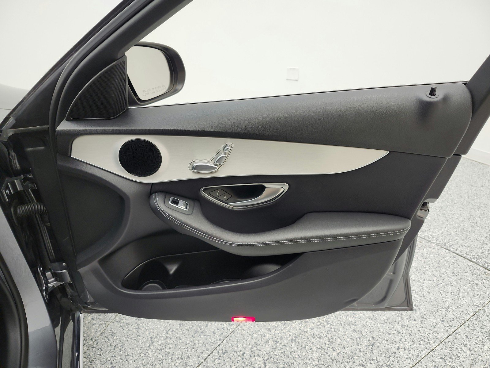 Used 2018 Mercedes-Benz C 350e Sedan image 22