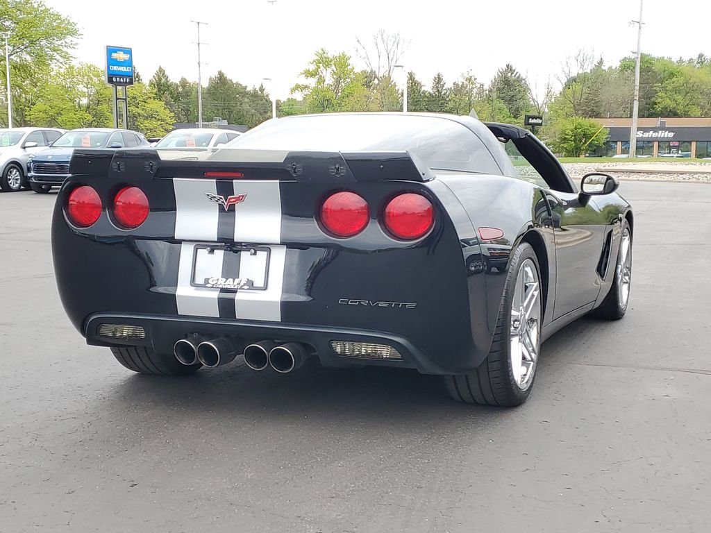 Used 2007 Chevrolet Corvette Coupe RWD image 3