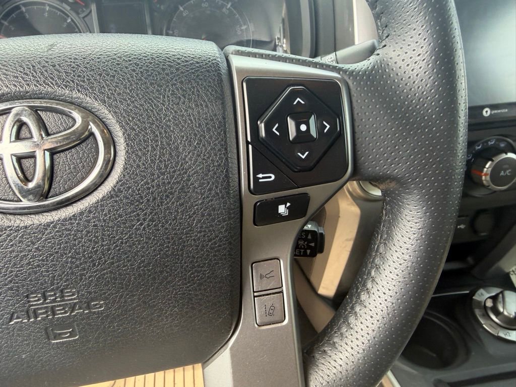Used 2022 Toyota 4Runner SR5 Premium image 10