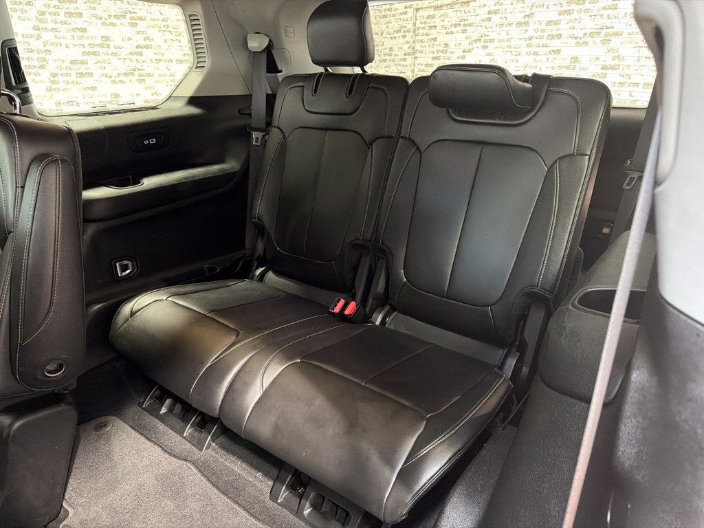 Used 2022 Jeep Grand Cherokee L Limited AWD/4WD image 15