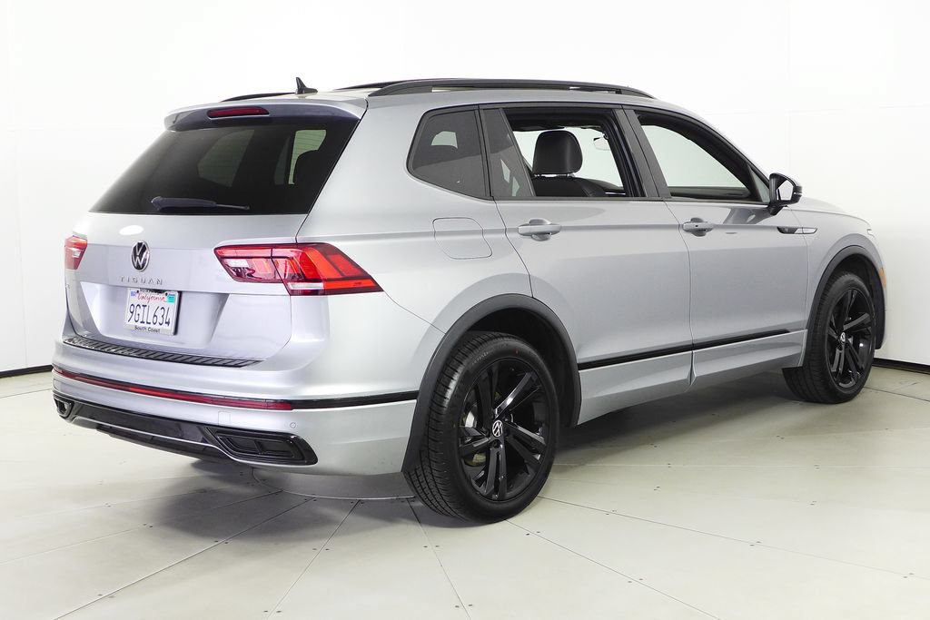 Certified 2023 Volkswagen Tiguan SE R-Line FWD image 7