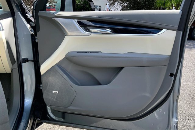 Used 2024 Cadillac XT6 Premium Luxury w/ LPO, Floor Liner Package AWD/4WD image 24