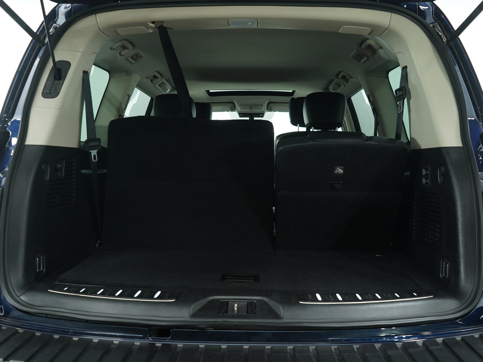 Used 2021 Nissan Armada Platinum w/ Captain's Chairs Package image 17