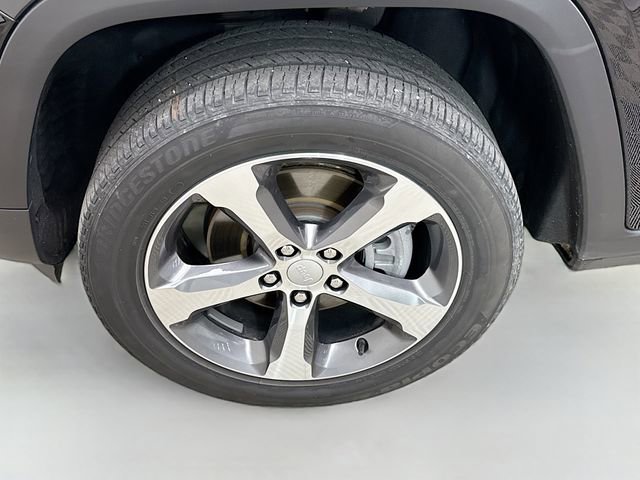 Used 2023 Jeep Grand Cherokee L Limited w/ Luxury Tech Group II image 35