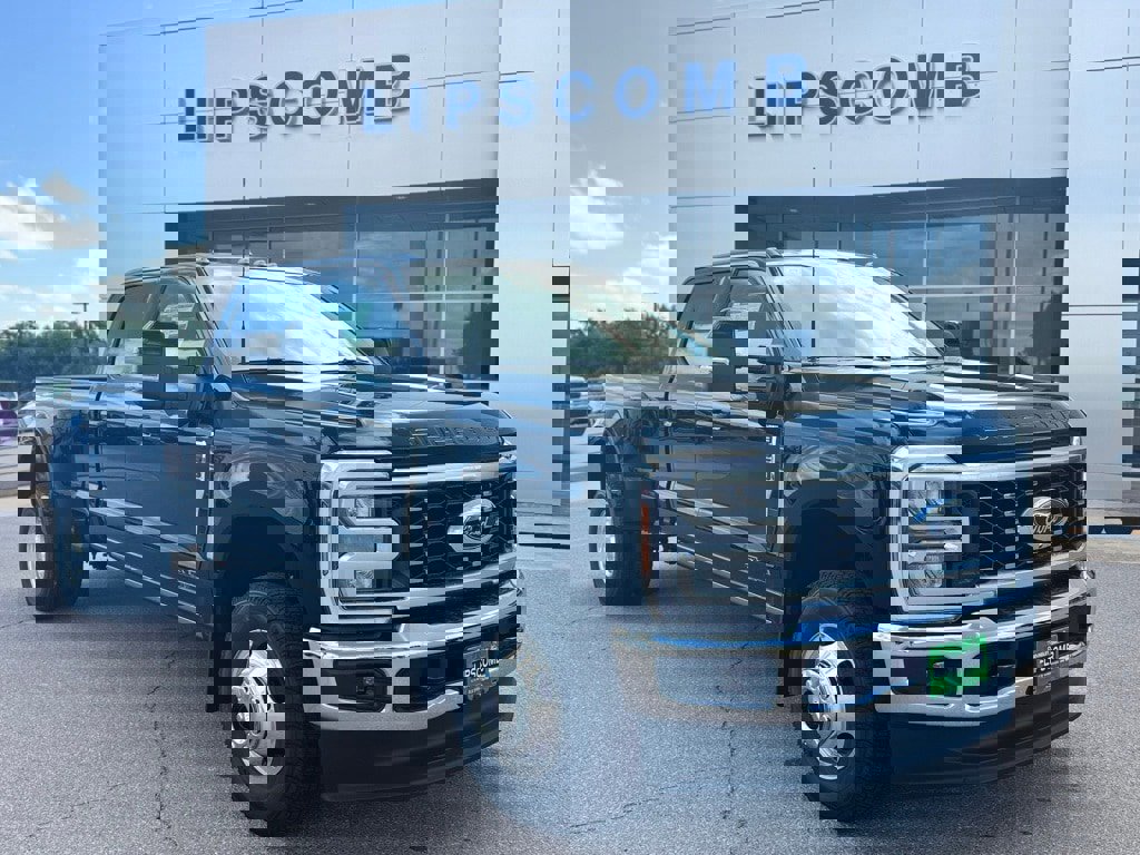 New 2026 Ford F350 Lariat image 1