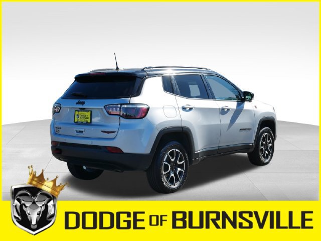 Used 2024 Jeep Compass Trailhawk AWD/4WD image 7
