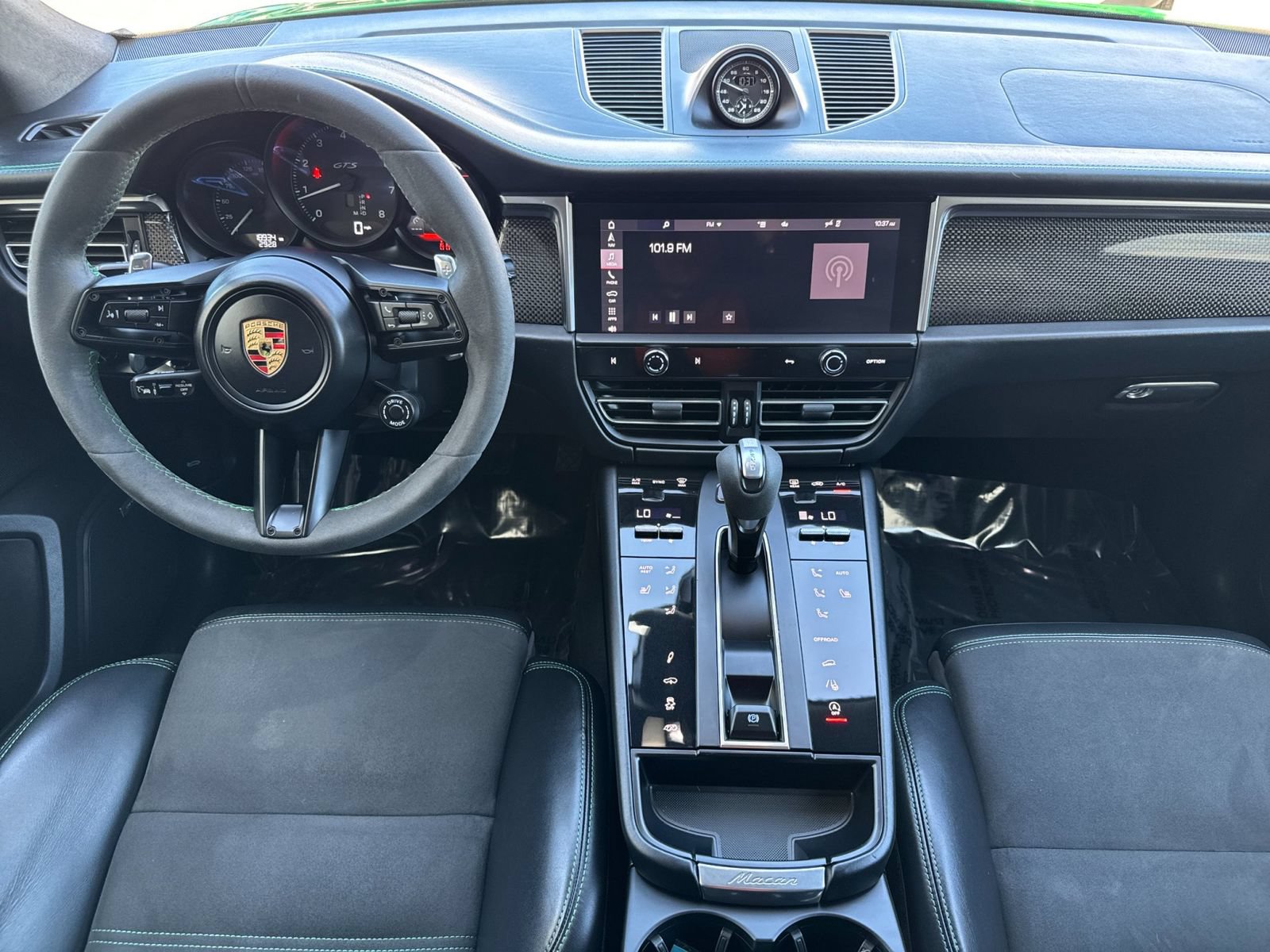 Certified 2023 Porsche Macan GTS w/ GTS Sport Package AWD/4WD image 6