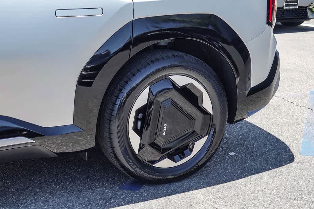 Certified 2024 Kia EV9 Land AWD/4WD image 10