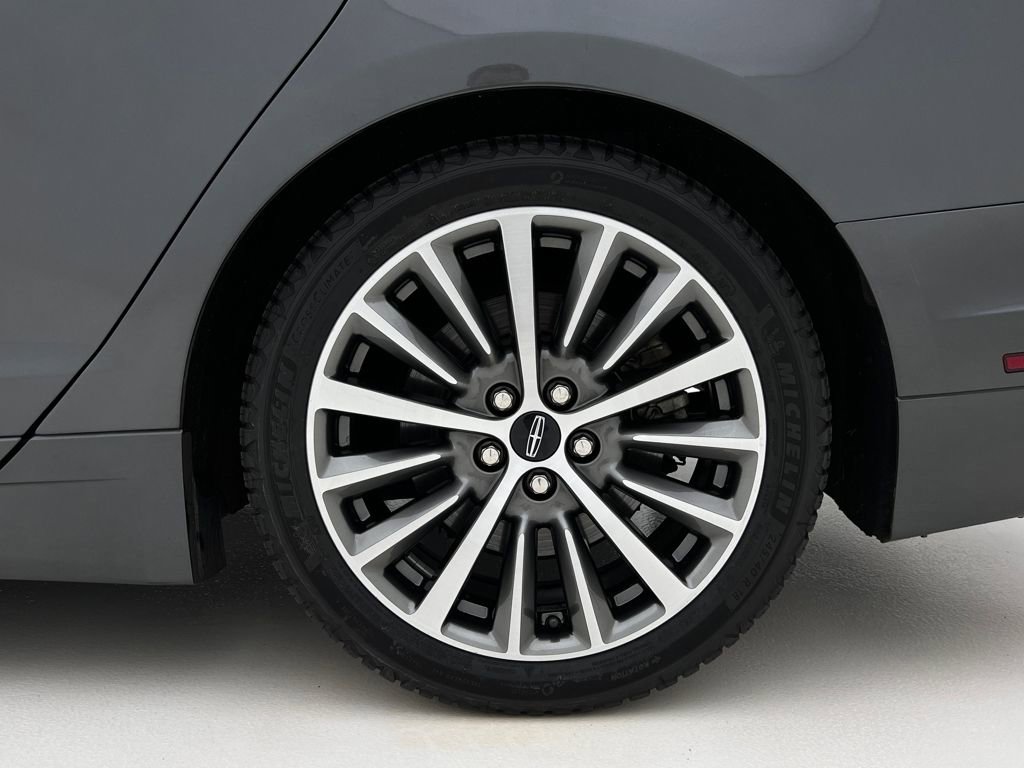 Used 2020 Lincoln MKZ AWD image 32