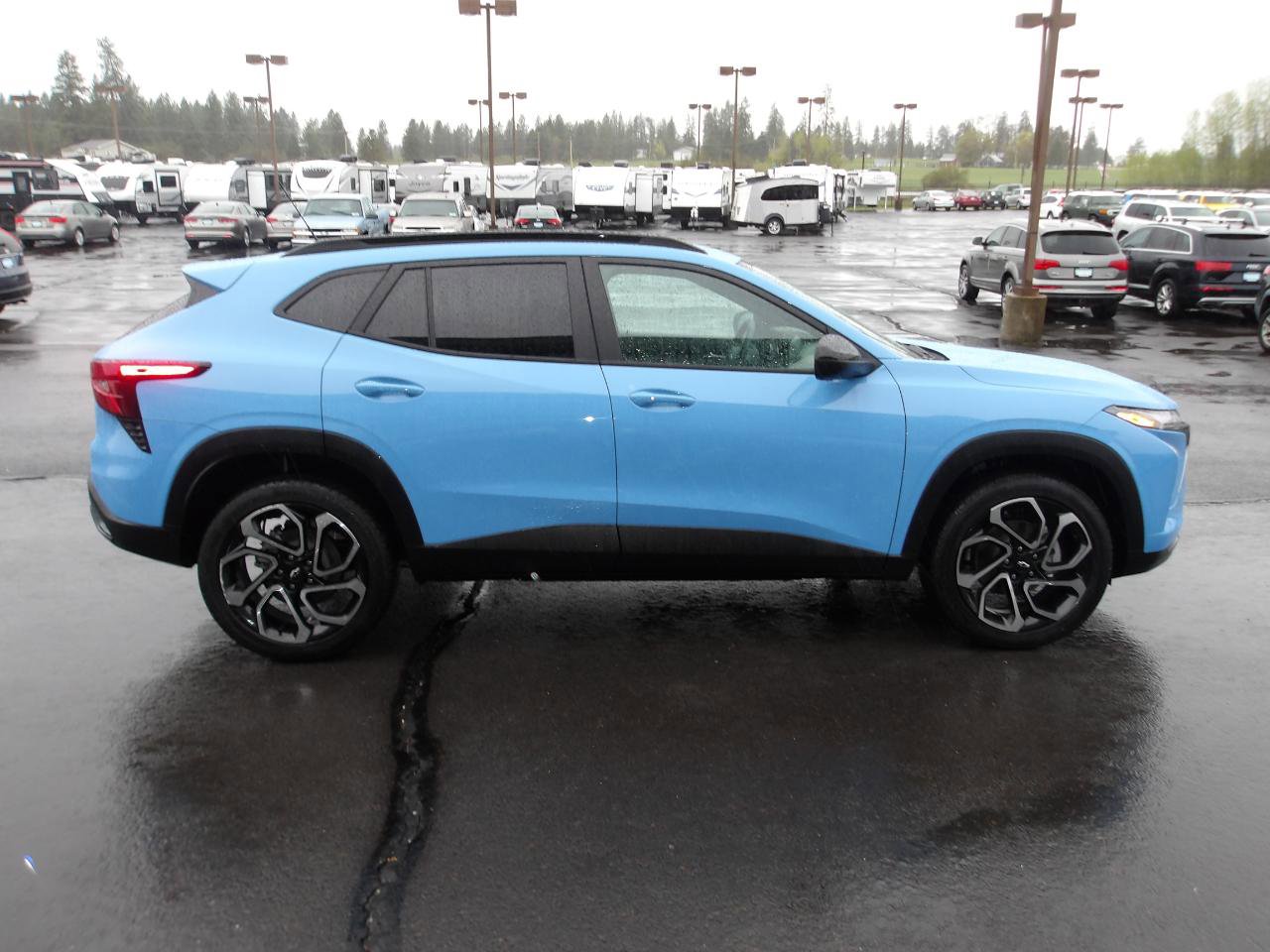Used 2024 Chevrolet Trax RS w/ Sunroof Package FWD image 6