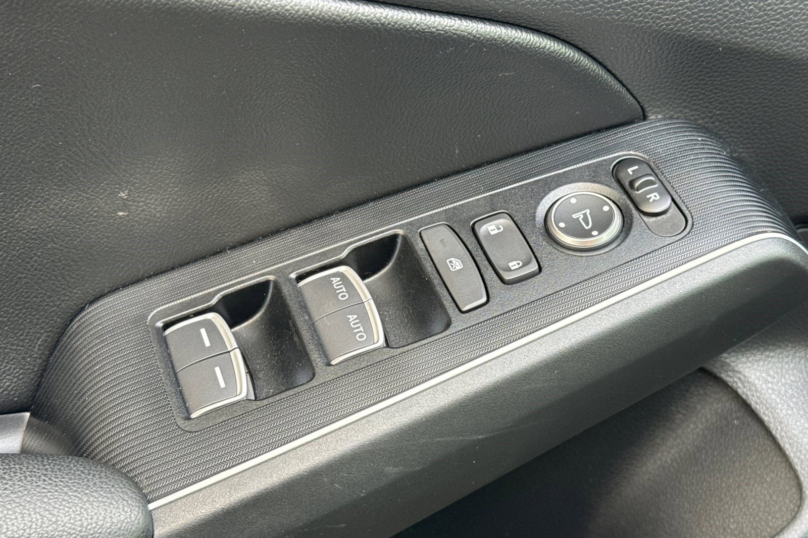 Used 2025 Honda Civic FWD Hybrid Sedan image 13