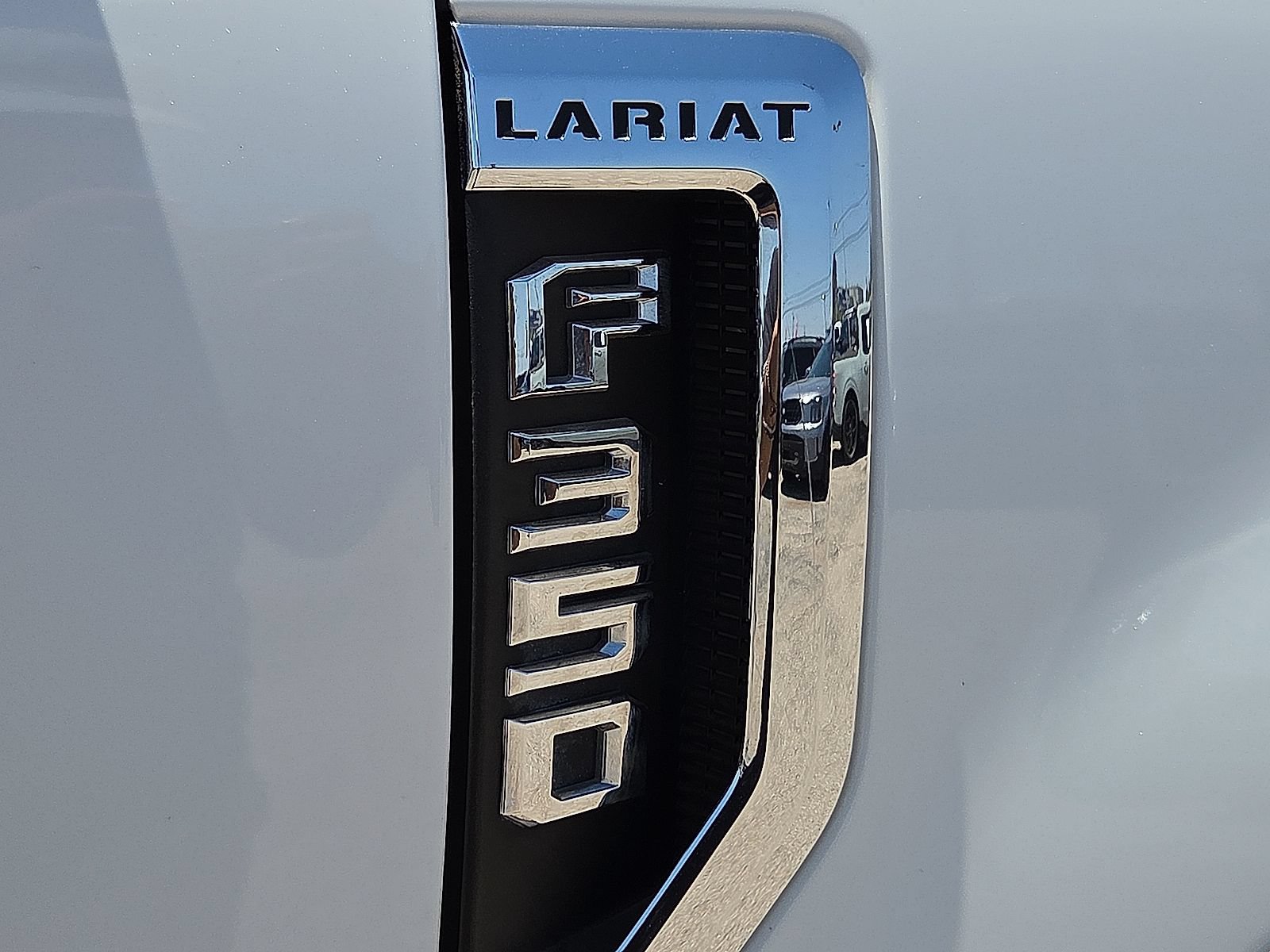 Used 2022 Ford F350 Lariat w/ Chrome Package AWD/4WD image 9