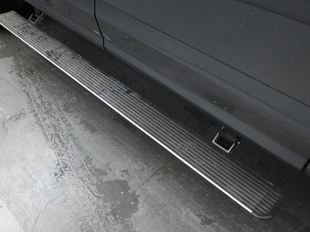 Certified 2018 Ford F350 Platinum w/ Platinum Ultimate Package image 32