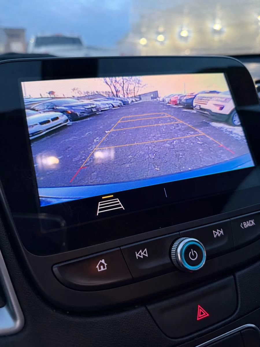 Used 2019 Chevrolet Malibu LS FWD image 16
