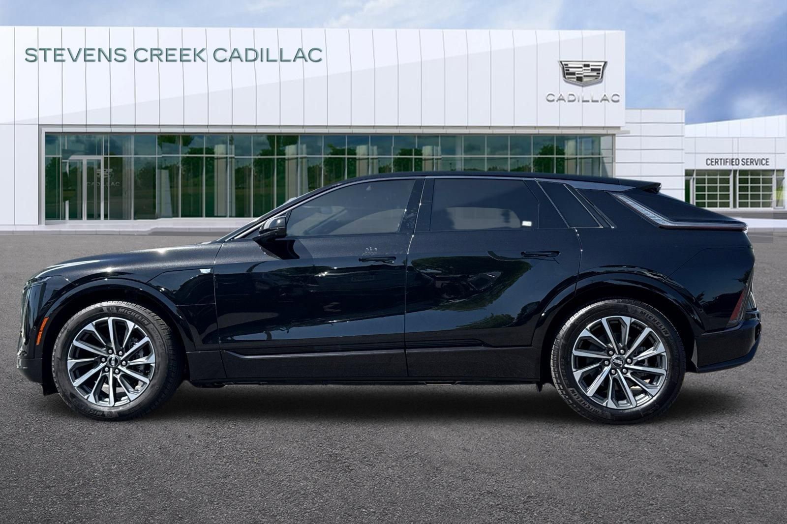 Certified 2024 Cadillac Lyriq Sport image 6