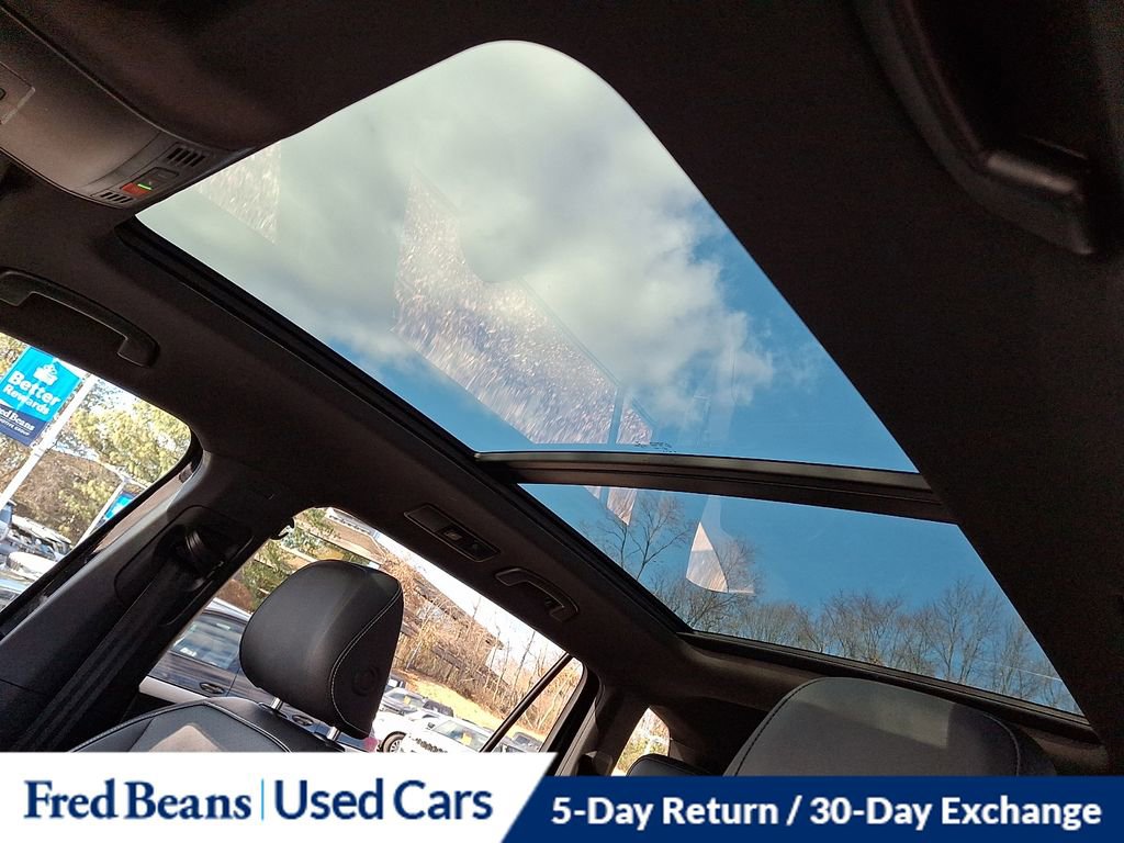 Used 2021 Volkswagen Tiguan SE R-Line image 16