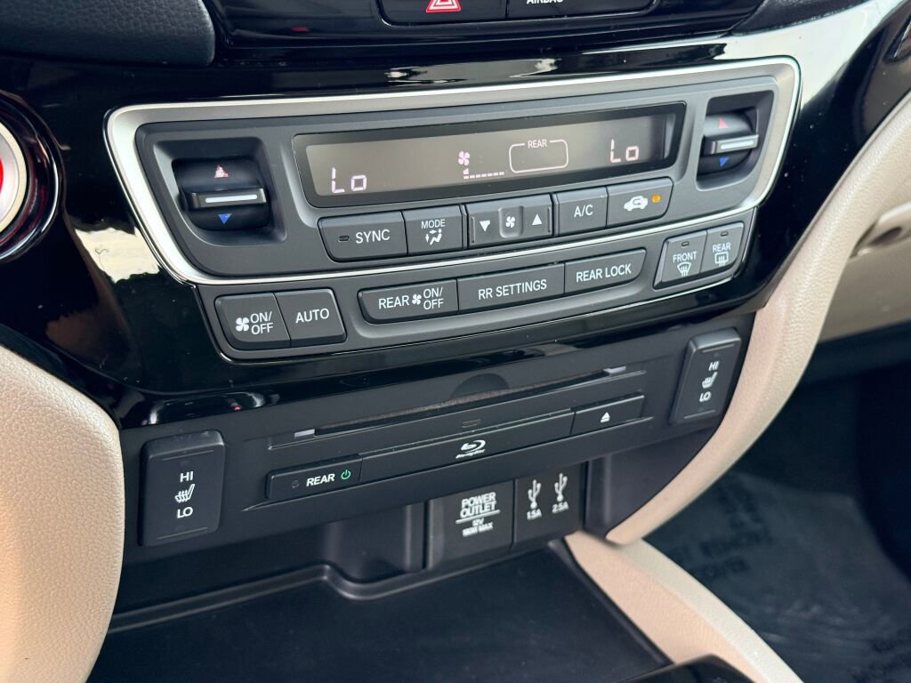 Used 2016 Honda Pilot Touring image 26