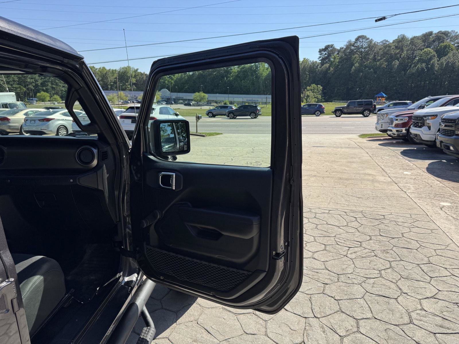 Used 2018 Jeep Wrangler Unlimited Sport AWD/4WD image 15