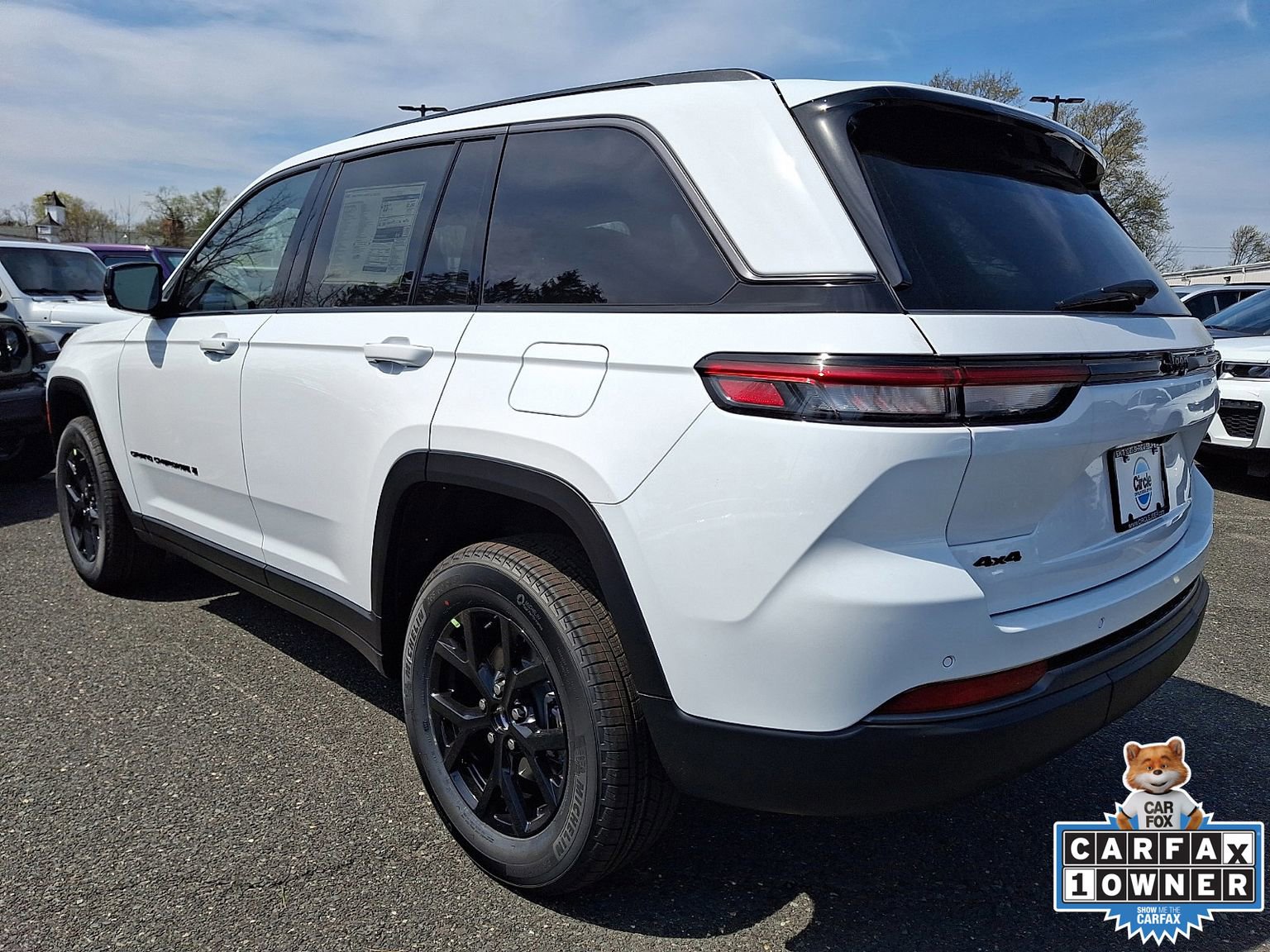 New 2026 Jeep Grand Cherokee Altitude image 4