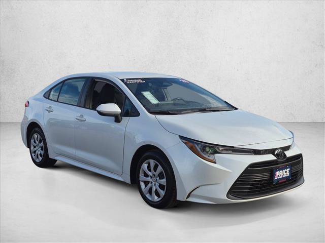 Used 2025 Toyota Corolla LE FWD image 3