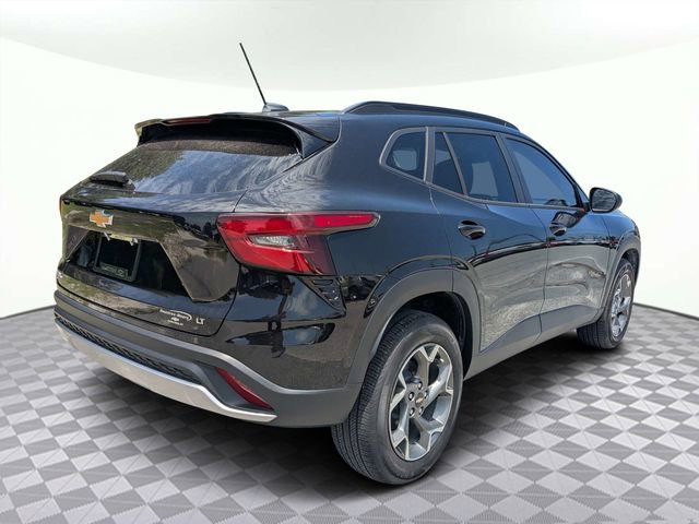 Used 2025 Chevrolet Trax LT FWD image 4