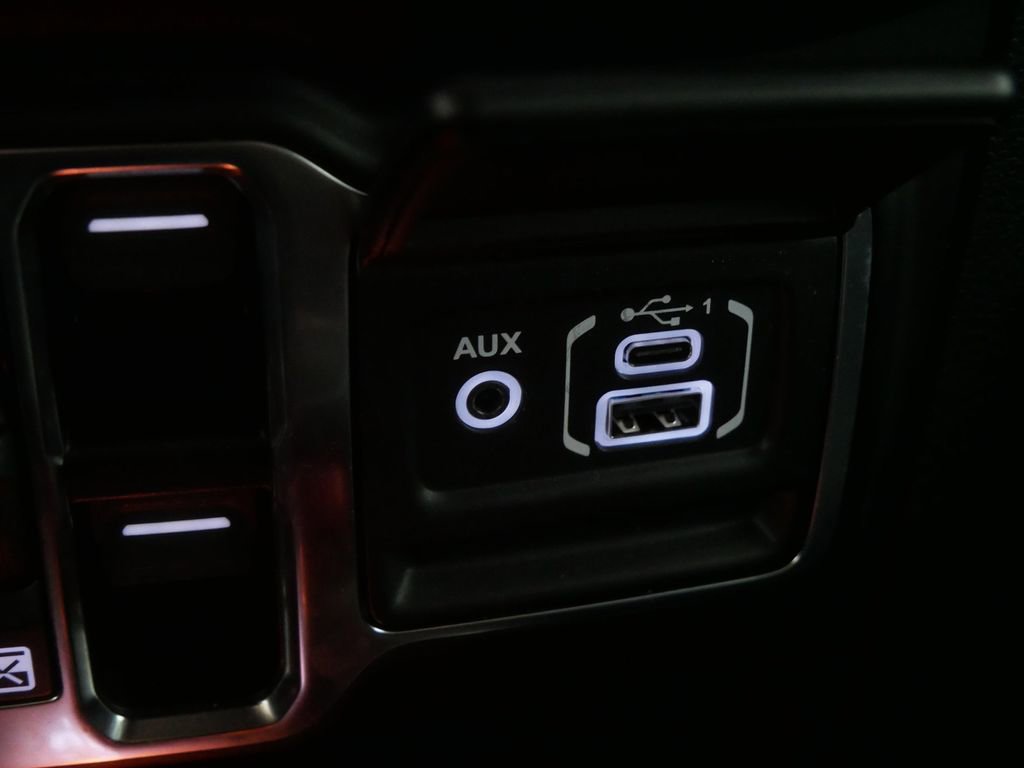 Used 2021 Jeep Wrangler Unlimited Sahara w/ Uconnect 4C Nav & Sound Group image 34