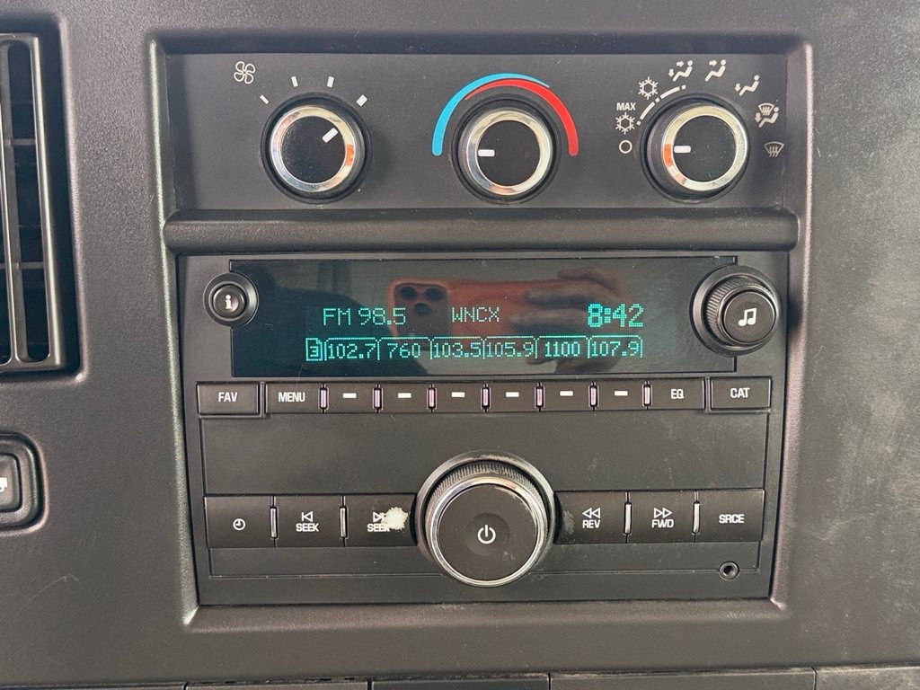 Used 2019 GMC Savana 3500 w/ Driver Convenience Package RWD image 16