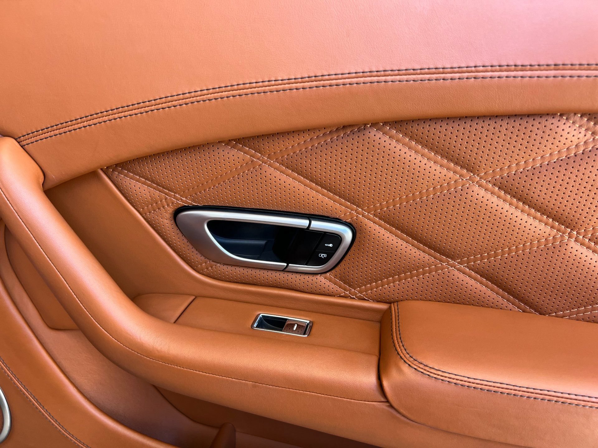 Used 2013 Bentley Continental GT AWD/4WD image 17