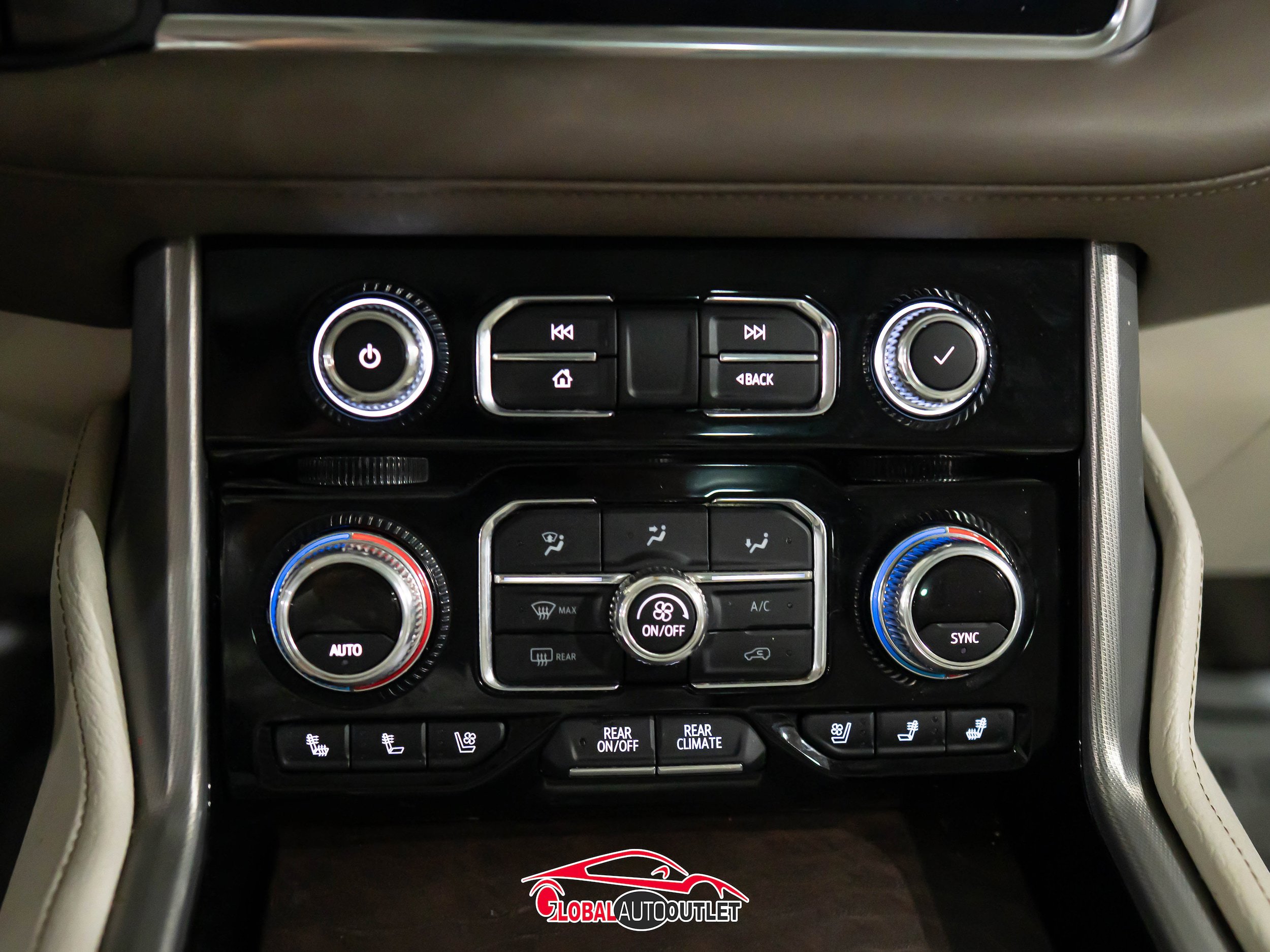Used 2021 GMC Yukon XL Denali w/ Denali Ultimate Package AWD/4WD image 36