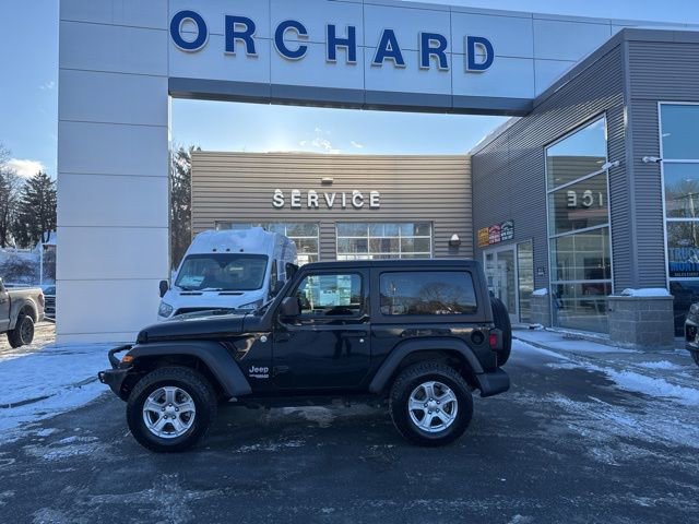 Used 2019 Jeep Wrangler Sport image 2