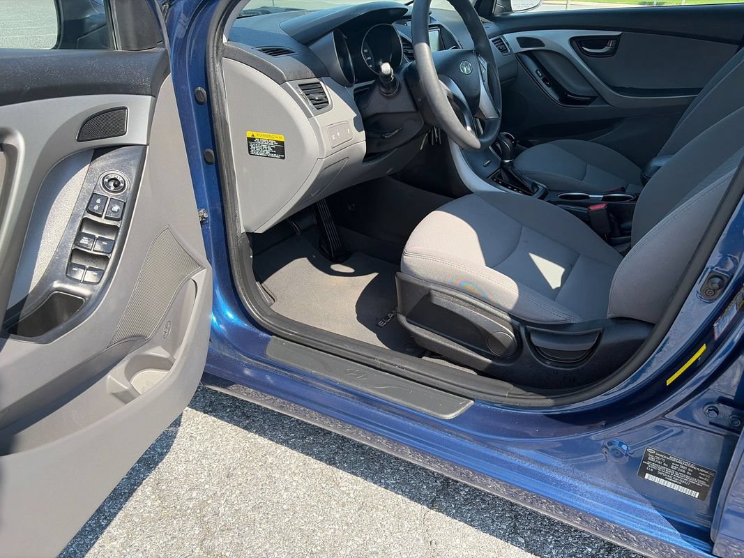 Used 2016 Hyundai Elantra SE FWD image 10