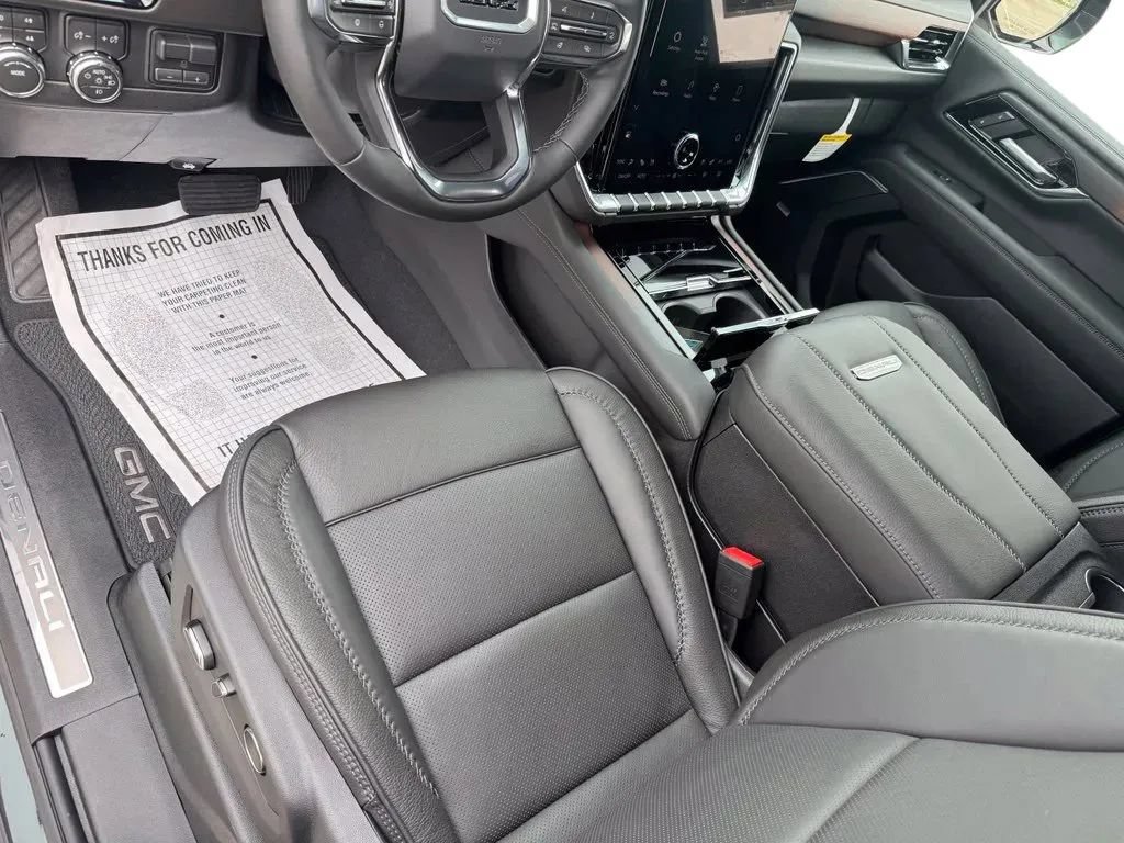 New 2026 GMC Yukon XL Denali w/ Denali Reserve Package AWD/4WD image 10