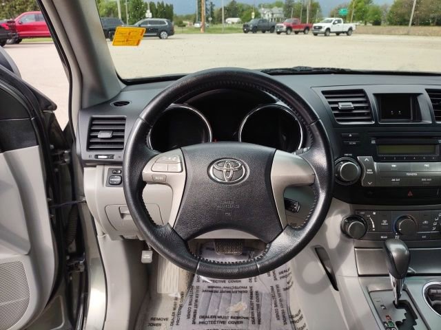 Used 2010 Toyota Highlander 2WD image 12