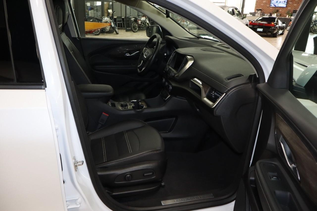 Used 2024 GMC Terrain Denali w/ Denali Premium Package AWD/4WD image 35
